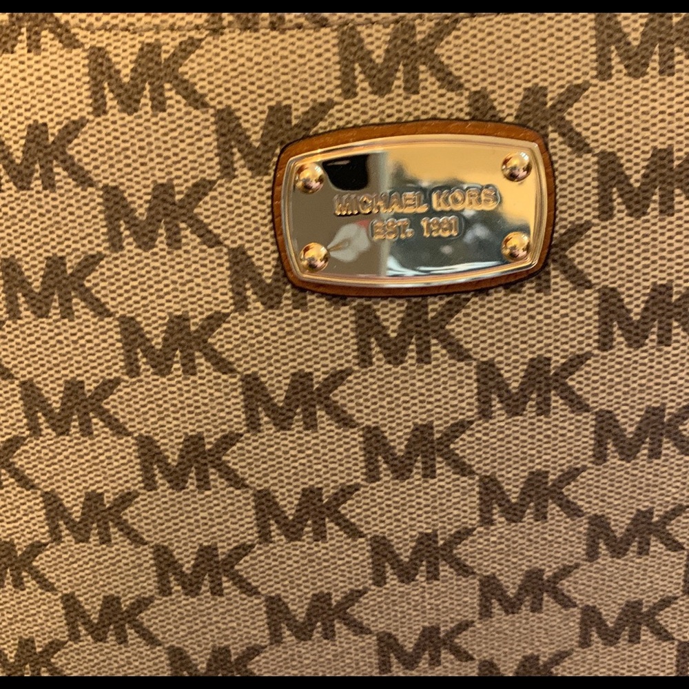 Michael Kors crossbody